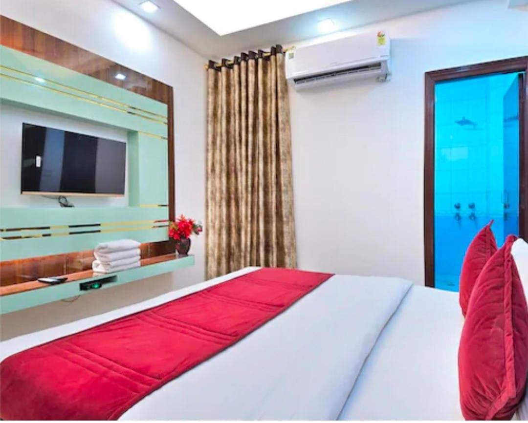 Radiant Hotel,Andheri East Terminal 1,2 — Photos 2